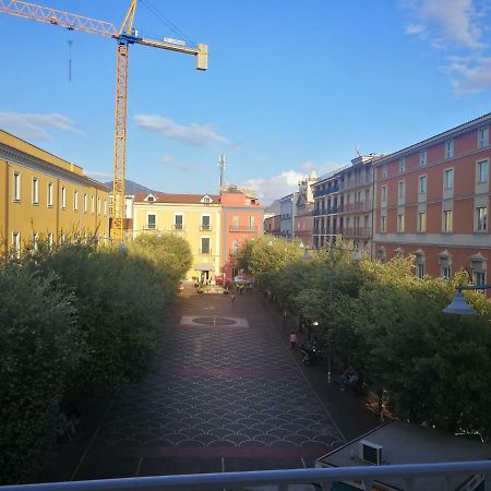 Reggiahome Apartment Caserta Eksteriør billede